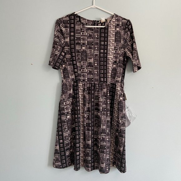 Yumi Apartment Print Black Mini Dress - Picture 2 of 4